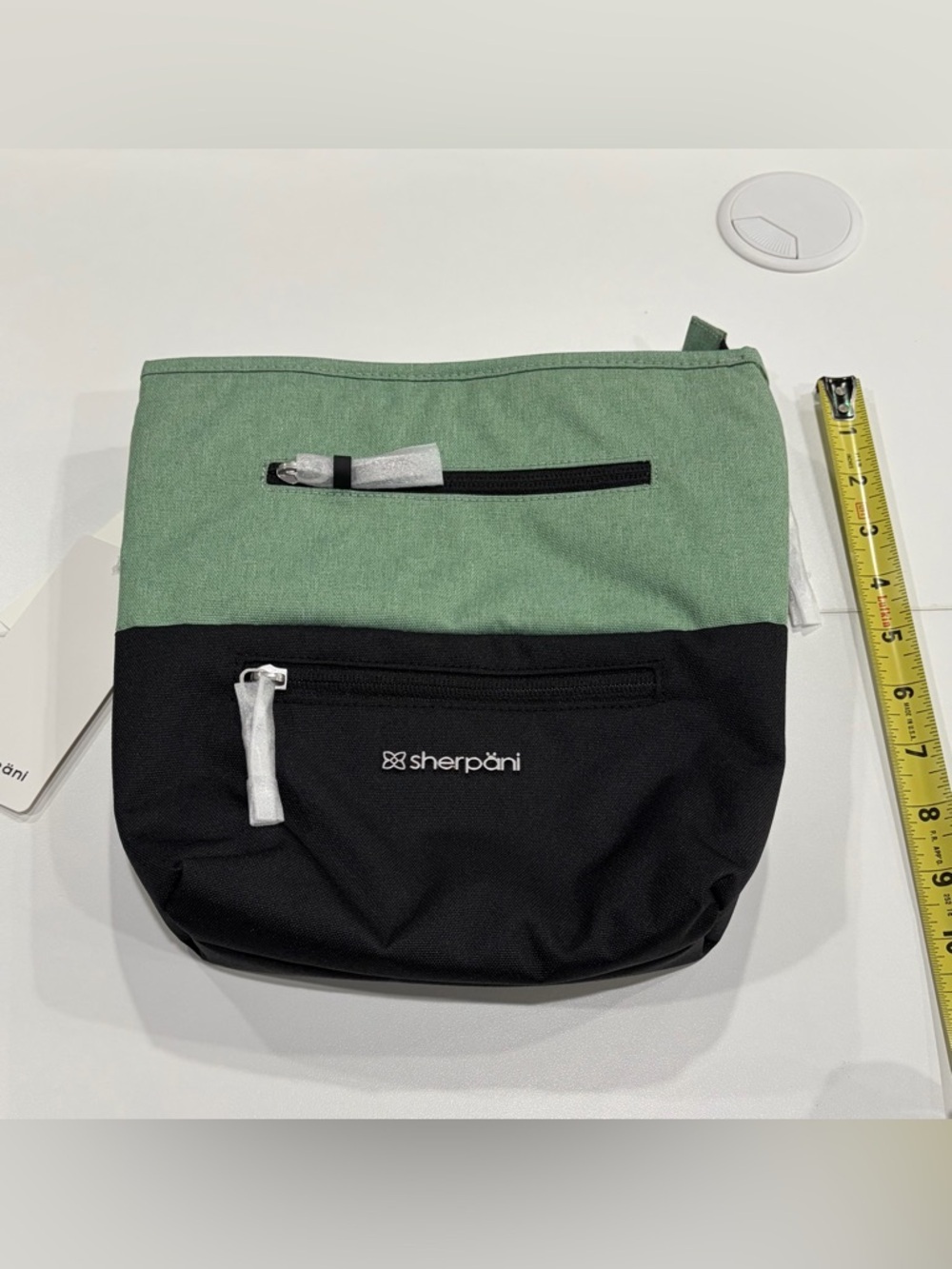 Sherpani Sadie Crossbody Bag Black Green NWT Hideen Pocket Locking Zipper Travel - Picture 5 of 7